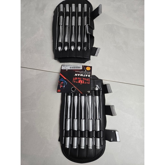 Rubies Batman Child Gauntlets Black DC Comics Movie Gloves NWT Costume Accessory - Picture 6 of 10